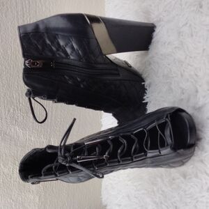SCHULTZ Black Quilted Leather Upper Lace Up Peep Toe Stiletto Heel Ankle Boot